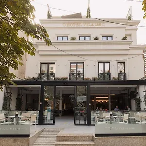 Boutique 135 **** تيرانا