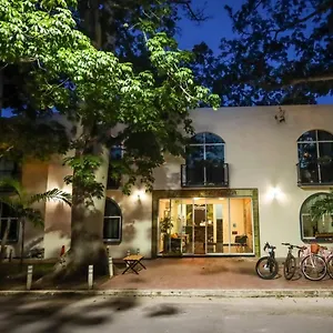 Hotel D'luxury Bakalar 